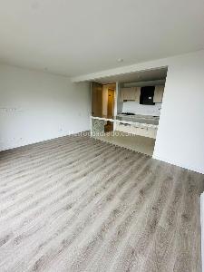 Apartamento de 3 alcobas en venta en Senderos De Modelia, Bogotá, 68 m² · foto 3 de 17