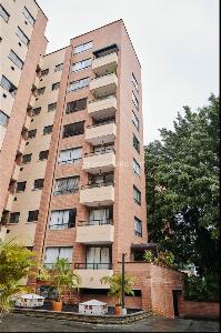 Apartamento de 2 alcobas en venta en El Poblado Oviedo, Medellín, 120 m² · foto 12 de 13