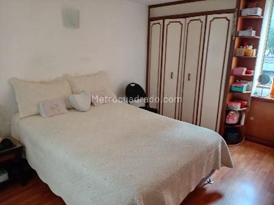 Apartamento de 3 alcobas en venta en Mirandela I, Bogotá, 74 m² · foto 18 de 20