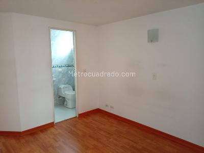 Apartamento de 3 alcobas en venta en Mirandela I, Bogotá, 74 m² · foto 8 de 20