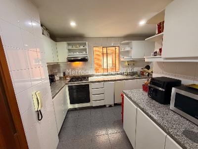 Apartamento de 3 alcobas en venta en El Recreo De Los Frailes, Bogotá, 127 m² · foto 10 de 13