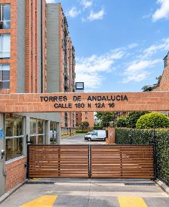 Apartamento en venta en San Antonio Norte, Bogotá · foto 2 de 9