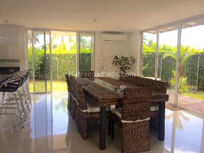 Casa de 5 alcobas en arriendo en Condominio Baru Apiay, Villavicencio, 1424 m² · foto 3 de 13