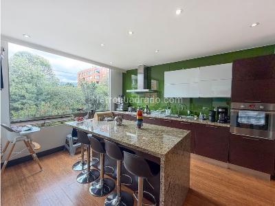 Apartamento de 2 alcobas en venta en Santa Paula, Bogotá, 193 m² · foto 2 de 16