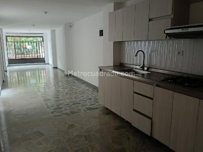 Apartamento de 3 alcobas en arriendo en Jose Felix De Restrepo, Envigado, 112 m² · foto 2 de 13