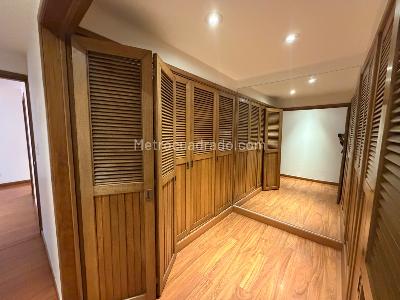 Apartamento de 3 alcobas en venta en La Cabrera, Bogotá, 332 m² · foto 8 de 13