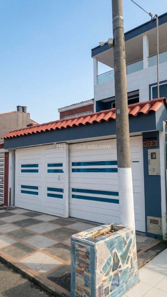 Barba Islas Venta de Casa en Modelia occidental santa bárbara - Bogotá D.C. - MC7134672