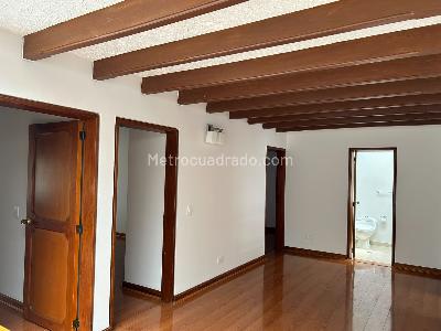 Casa de 4 alcobas en venta en Santa Barbara Alta, Bogotá, 331 m² · foto 18 de 20