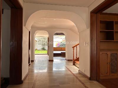 Casa de 4 alcobas en venta en Santa Barbara Alta, Bogotá, 331 m² · foto 5 de 20