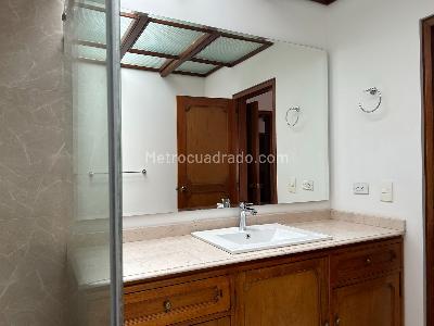 Casa de 4 alcobas en venta en Santa Barbara Alta, Bogotá, 331 m² · foto 11 de 20