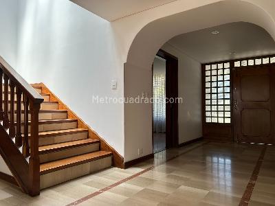 Casa de 4 alcobas en venta en Santa Barbara Alta, Bogotá, 331 m² · foto 10 de 20