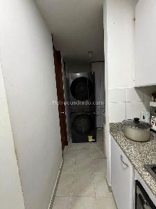 Apartamento de 4 alcobas en venta en Los Naranjos, Medellín, 144 m² · foto 4 de 14