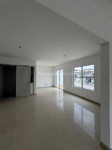 Casa de 5 alcobas en venta en El Ingenio, Cali, 330 m² · foto 2 de 10
