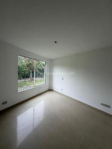 Casa de 5 alcobas en venta en El Ingenio, Cali, 330 m² · foto 9 de 10