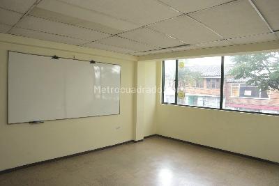 Casa de 5 alcobas en venta en J Vargas, Bogotá, 350 m² · foto 11 de 20