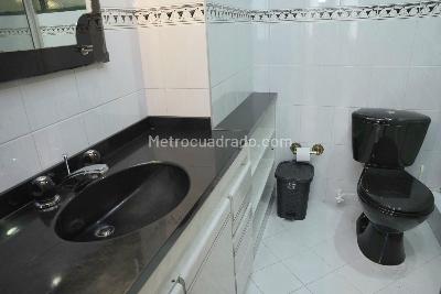 Casa de 5 alcobas en venta en J Vargas, Bogotá, 350 m² · foto 17 de 20
