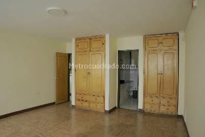 Casa de 5 alcobas en venta en J Vargas, Bogotá, 350 m² · foto 18 de 20