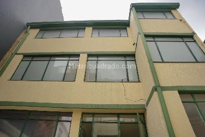 Casa de 5 alcobas en venta en J Vargas, Bogotá, 350 m² · foto 9 de 20