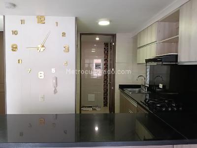 Apartamento de 3 alcobas en venta en Castellon De Los Condes, Bogotá, 81 m² · foto 4 de 13