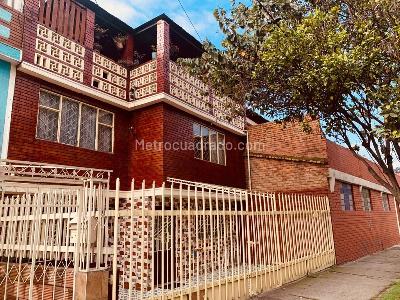 Casa de 5 alcobas en venta en Alqueria La Fragua, Bogotá, 360 m² · foto 2 de 20