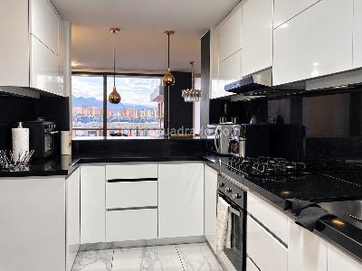 Apartamento de 3 alcobas en venta en Salitre Reservado, Bogotá, 86 m² · foto 2 de 16