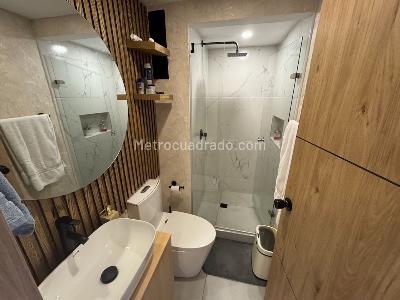 Apartamento de 3 alcobas en venta en Santa Barbara Central, Bogotá, 105 m² · foto 8 de 20