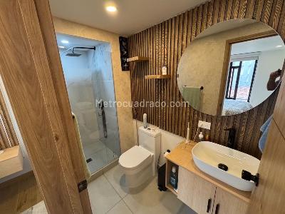 Apartamento de 3 alcobas en venta en Santa Barbara Central, Bogotá, 105 m² · foto 9 de 20