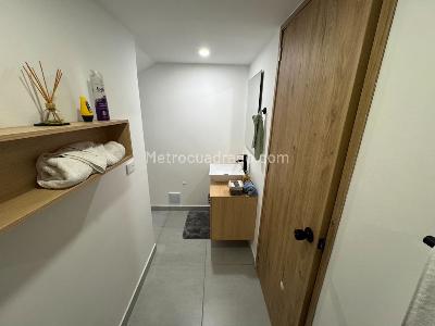 Apartamento de 3 alcobas en venta en Santa Barbara Central, Bogotá, 105 m² · foto 19 de 20