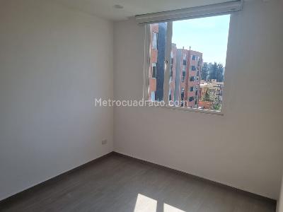 Apartamento de 2 alcobas en venta en La Esperanza Modelia, Bogotá, 33 m² · foto 9 de 13