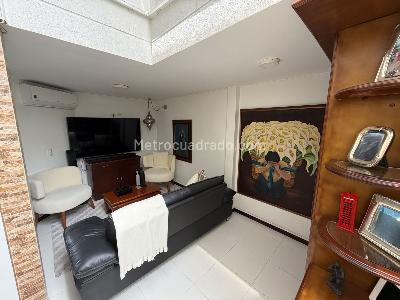 Casa de 3 alcobas en venta en Versalles, Floridablanca, 120 m² · foto 5 de 18