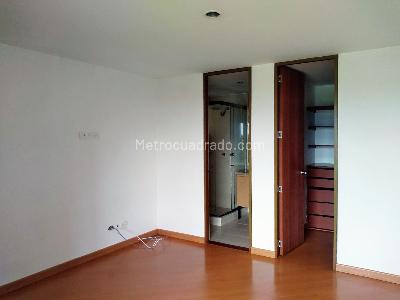 Apartamento de 3 alcobas en venta en Lagos De Cordoba, Bogotá, 94 m² · foto 6 de 20