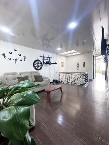 Casa de 4 alcobas en venta en Castilla Kennedy, Bogotá, 311 m² · foto 2 de 19