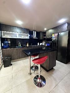 Casa de 4 alcobas en venta en Castilla Kennedy, Bogotá, 311 m² · foto 13 de 19
