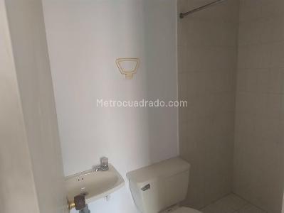 Apartamento de 2 alcobas en venta en El Poblado, Medellín, 105 m² · foto 9 de 17