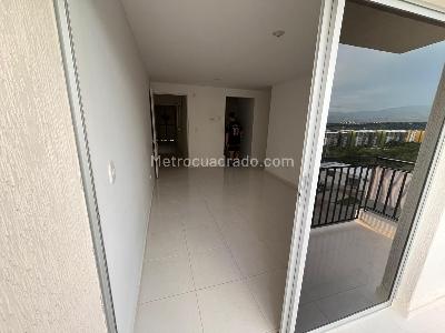Apartamento de 3 alcobas en venta en Mirador De Los Algarrobos, Neiva, 67 m² · foto 3 de 16