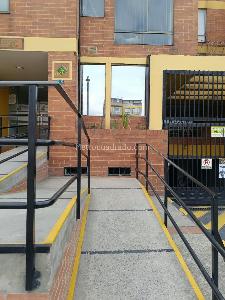 Apartamento de 3 alcobas en venta en Engativá Barrio Nogales Bogotá, Bogotá, 49 m² · foto 3 de 18