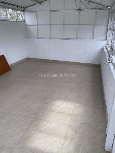 Casa de 5 alcobas en venta en El Batan Ii Sector, Bogotá, 247 m² · foto 5 de 16