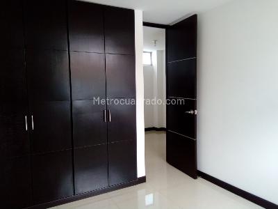 Apartamento de 3 alcobas en venta en Conjunto Terekay, Ibagué, 85 m² · foto 5 de 10