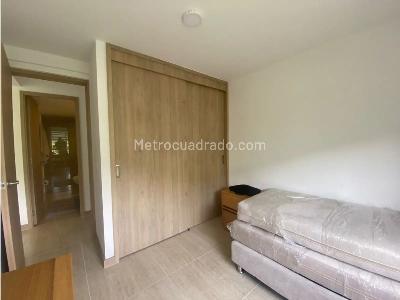 Apartamento de 2 alcobas en venta en Belen Loma De Los Bernal, Medellín, 94 m² · foto 9 de 13