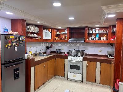 Casa de 3 alcobas en venta en Molinos Del Sur, Bogotá, 100 m² · foto 3 de 20