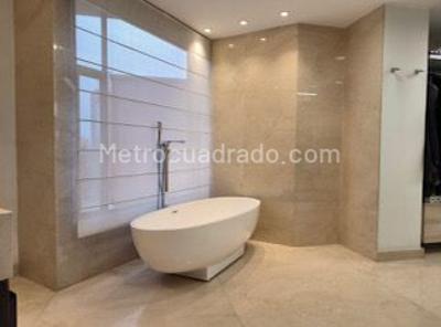 Apartamento de 5 alcobas en venta en Chico Norte Iii, Bogotá, 658 m² · foto 9 de 12