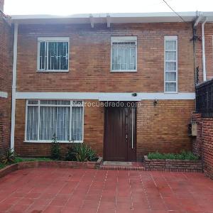 Casa en venta en La Esmeralda, Bogotá · foto 2 de 20