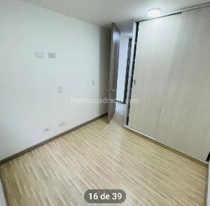 Apartamento en venta en Hayuelos, Bogotá · foto 8 de 19