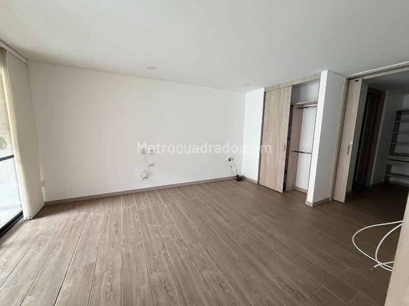 Modern 2BR Apartment in El Escobero - 2