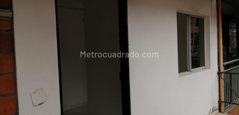 Apartamento de 2 alcobas con balcón en Belén Altavista - 2
