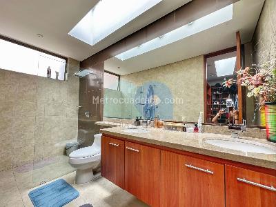 Casa de 3 alcobas en venta en Altos De La Colina, Bogotá, 267 m² · foto 17 de 20