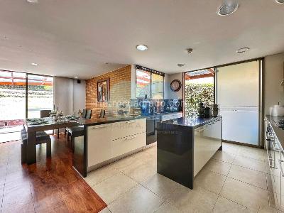 Casa de 3 alcobas en venta en Altos De La Colina, Bogotá, 267 m² · foto 6 de 20