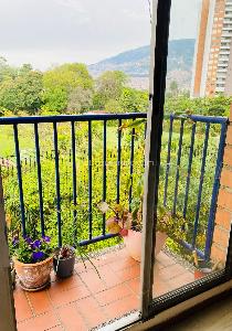 Apartamento de 4 alcobas en venta en Carlos E Restrepo, Medellín, 83 m² · foto 12 de 19