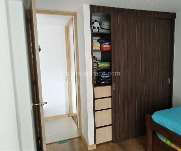 Apartamento de 3 alcobas en venta en Belen Loma De Los Bernal, Medellín, 80 m² · foto 6 de 12
