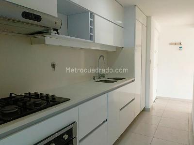 Apartamento de 2 alcobas en venta en Belen Loma De Los Bernal, Medellín, 98 m² · foto 10 de 14